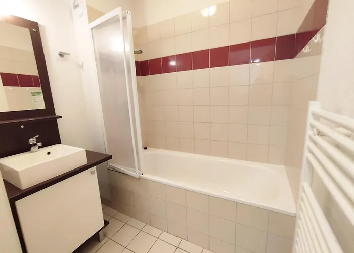 Evasion, T3, Centre Luchon, Wifi, Casier A Skis, Ascenseur, 6 Personnes Lejlighed